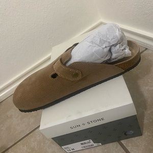 NEW NEW!!!! Men slip-on clog sandals (beige)